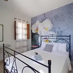 Lithos By The Sea Couette-café 4*