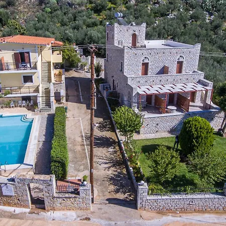 Lithos By The Sea לינה וארוחת בוקר Néon Oítilon