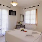 Lithos By The Sea Bed & Breakfast 4*
