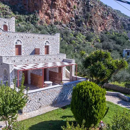 Bed & Breakfast Lithos By The Sea