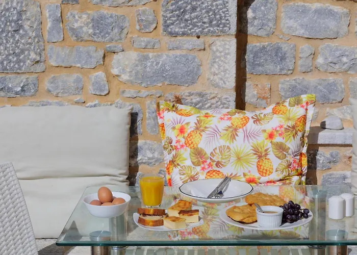 Lithos By The Sea Frühstückspension