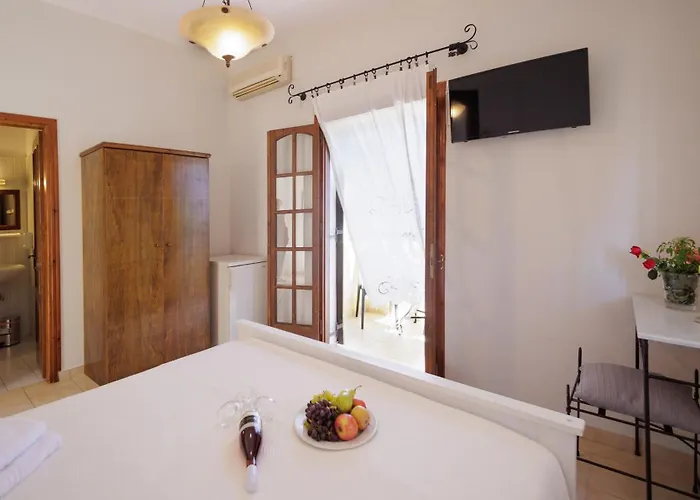 Bed & Breakfast Lithos By The Sea 3*