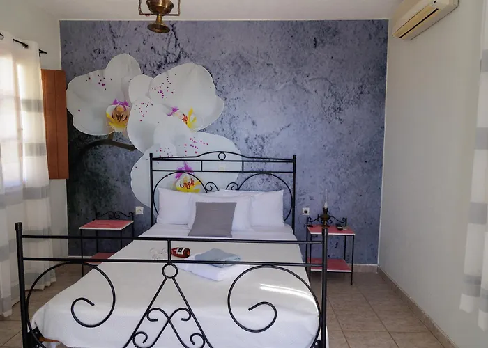 Bed & Breakfast Lithos By The Sea 4*